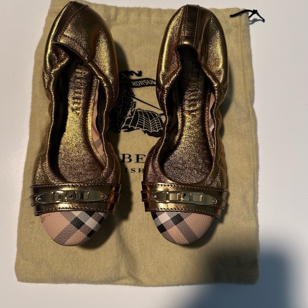 Burberry Haymarket Aston Ballerina Leather Flats 37 Gold